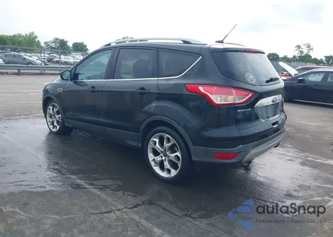 2015 Ford Escape Titanium z USA, uszkodzony, nr VIN 1FMCU0J93FUA21968